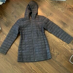Black girls The North Face thermoball hooded jacket